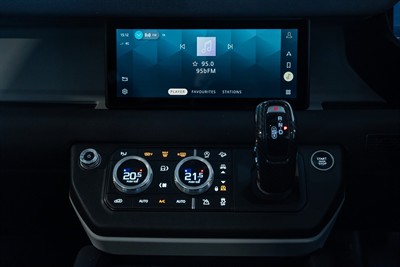 2020 Land Rover Defender - Thumbnail