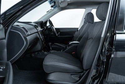 2017 Ssangyong Rexton - Thumbnail