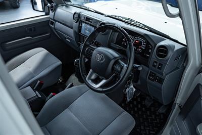 2024 Toyota Landcruiser - Thumbnail