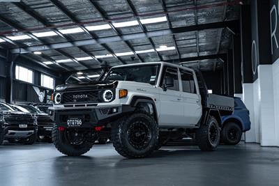 2024 Toyota Landcruiser - Thumbnail