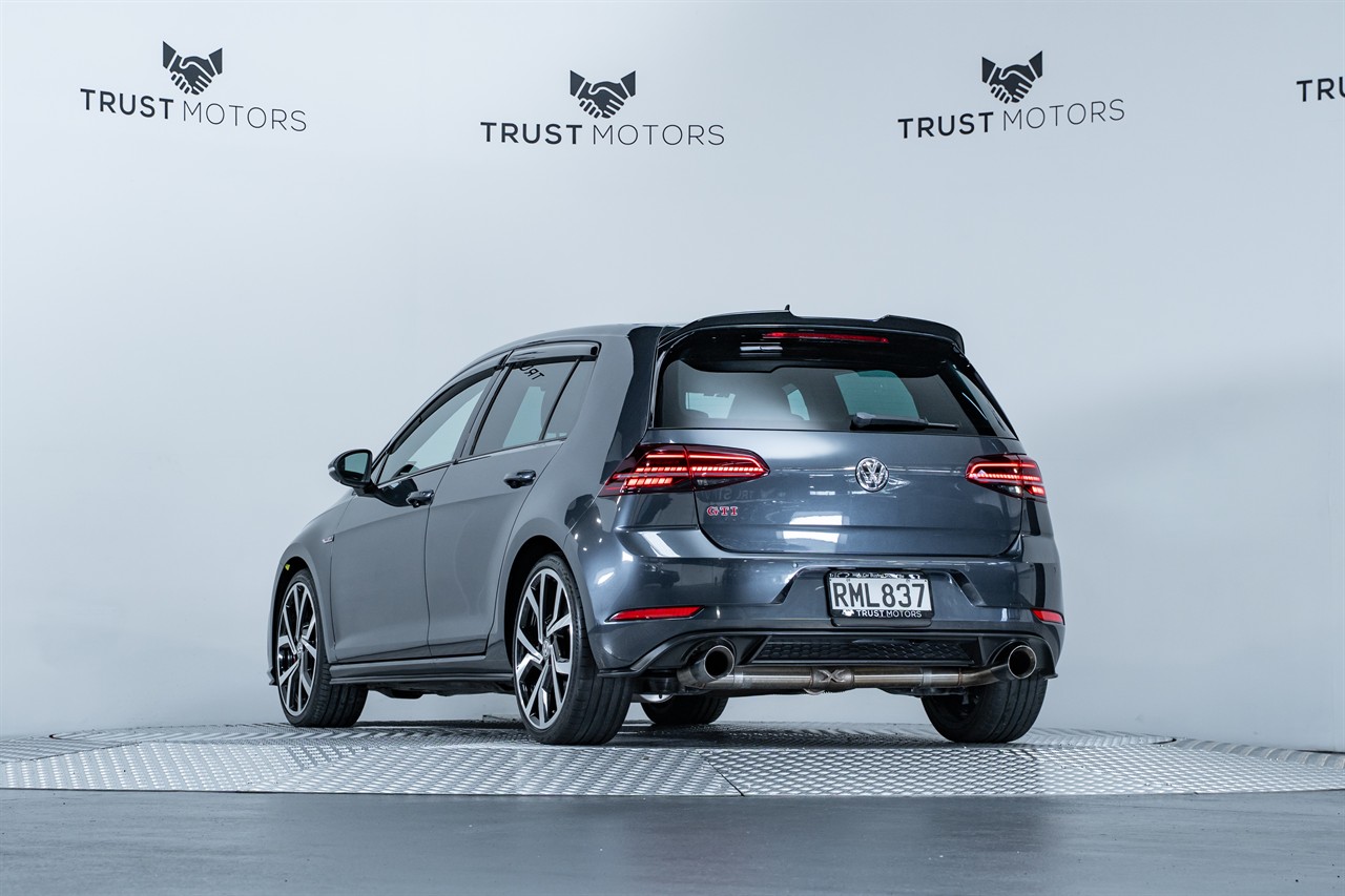 2017 Volkswagen Golf