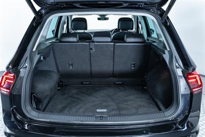 2016 Volkswagen Tiguan - Thumbnail