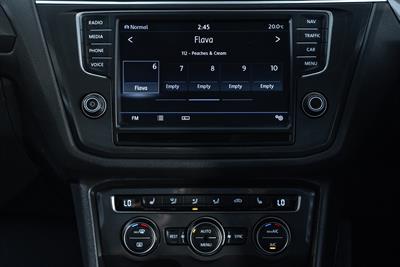 2016 Volkswagen Tiguan - Thumbnail