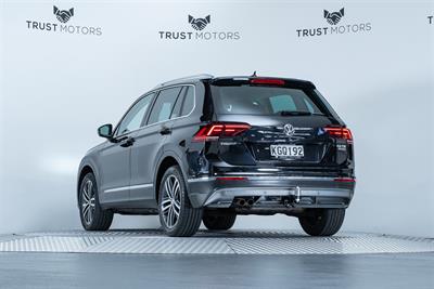 2016 Volkswagen Tiguan - Thumbnail