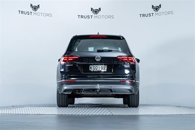 2016 Volkswagen Tiguan - Thumbnail