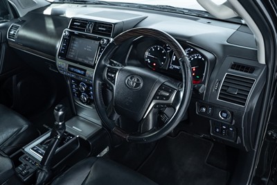 2017 Toyota Landcruiser Prado - Thumbnail