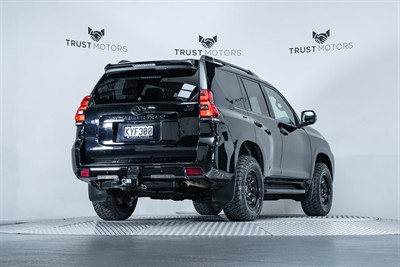 2017 Toyota Landcruiser Prado - Thumbnail