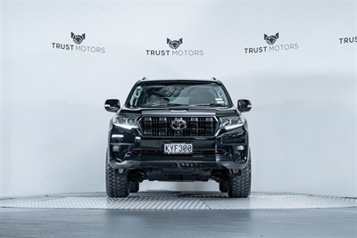 2017 Toyota Landcruiser Prado - Thumbnail