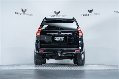 2017 Toyota Landcruiser Prado - Thumbnail