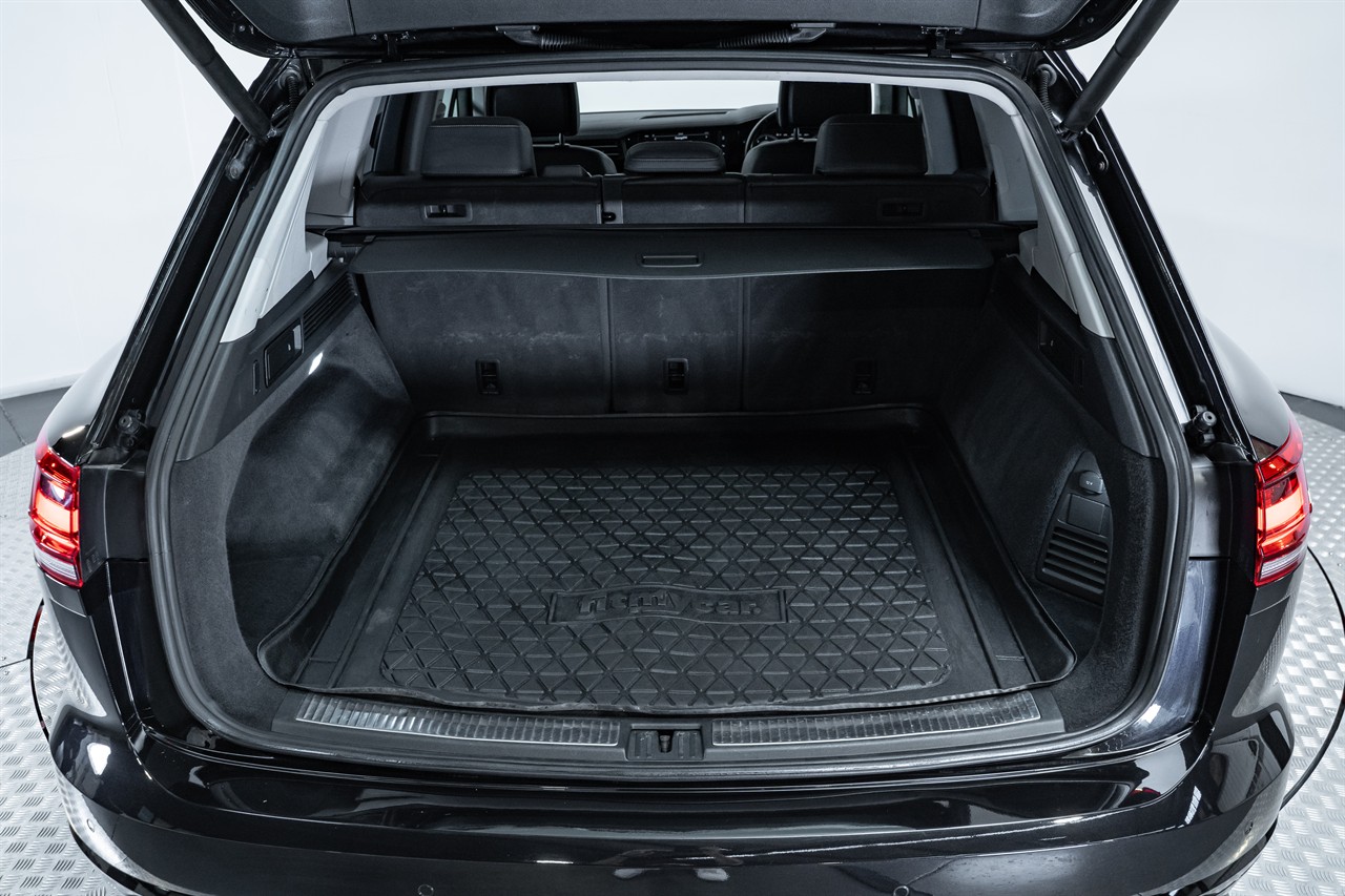 2019 Volkswagen Touareg