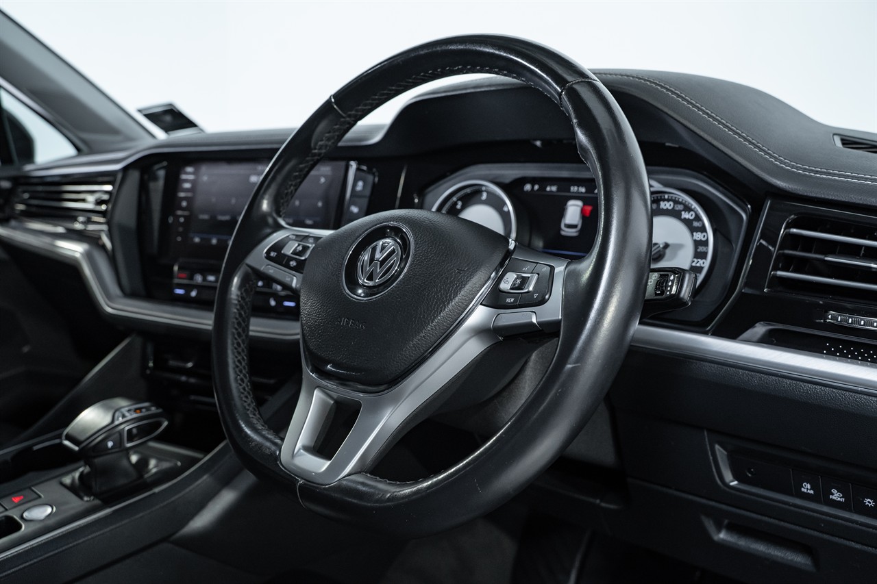 2019 Volkswagen Touareg