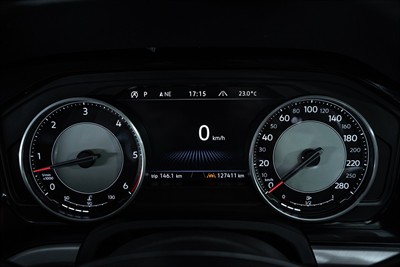 2019 Volkswagen Touareg - Thumbnail