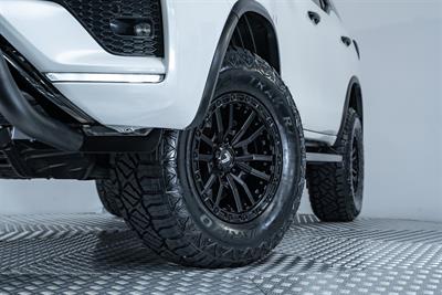 2021 Toyota Fortuner - Thumbnail