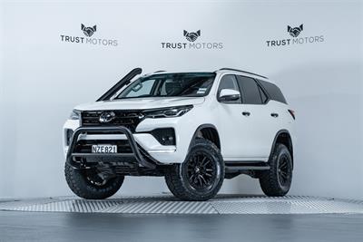2021 Toyota Fortuner - Thumbnail