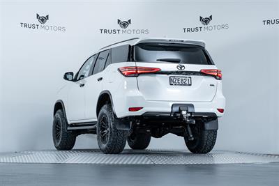 2021 Toyota Fortuner - Thumbnail