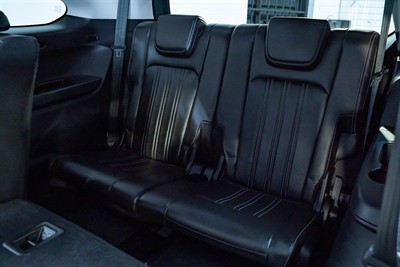 2022 Isuzu MU-X - Thumbnail