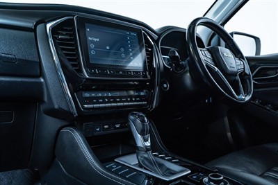 2022 Isuzu MU-X - Thumbnail