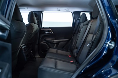2024 Mitsubishi Outlander - Thumbnail