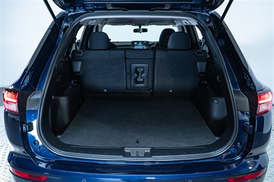 2024 Mitsubishi Outlander - Thumbnail