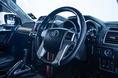 2016 Toyota Landcruiser Prado - Thumbnail