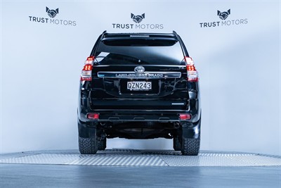 2016 Toyota Landcruiser Prado - Thumbnail