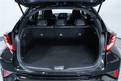 2021 Toyota C-HR - Thumbnail