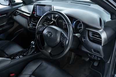 2021 Toyota C-HR - Thumbnail