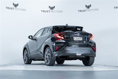 2021 Toyota C-HR - Thumbnail