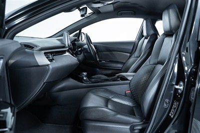 2021 Toyota C-HR - Thumbnail