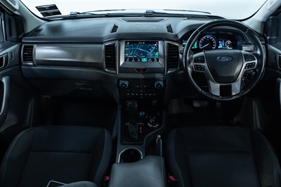 2017 Ford Everest - Thumbnail