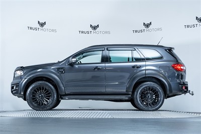 2017 Ford Everest - Thumbnail