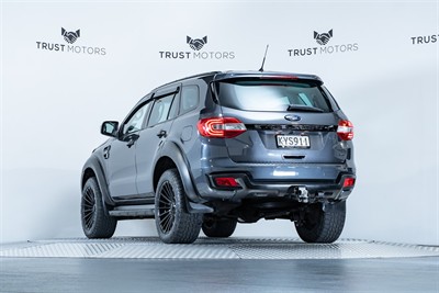 2017 Ford Everest - Thumbnail