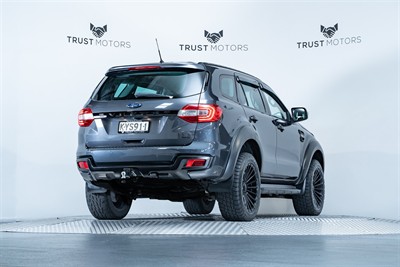 2017 Ford Everest - Thumbnail