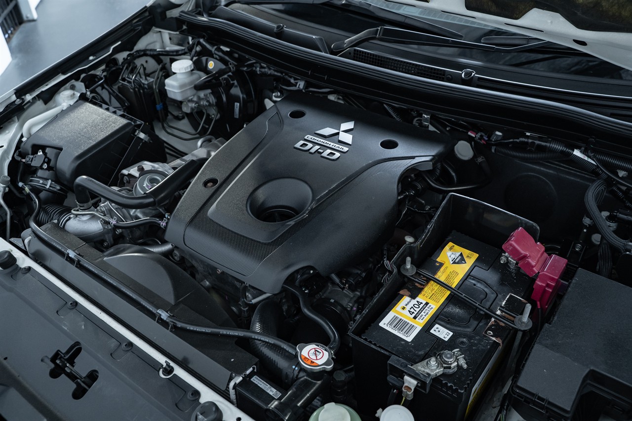 2017 Mitsubishi Pajero Sport