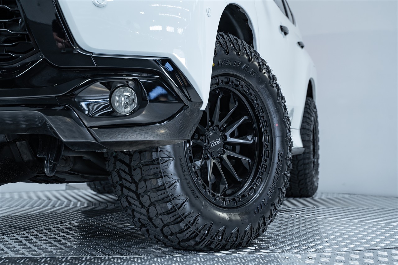 2017 Mitsubishi Pajero Sport