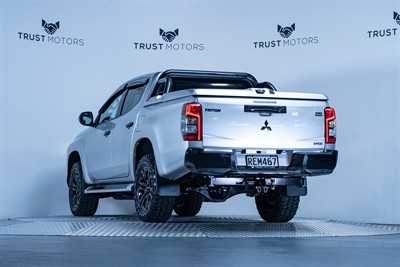 2020 Mitsubishi Triton - Thumbnail