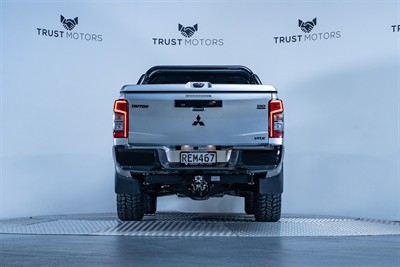 2020 Mitsubishi Triton - Thumbnail