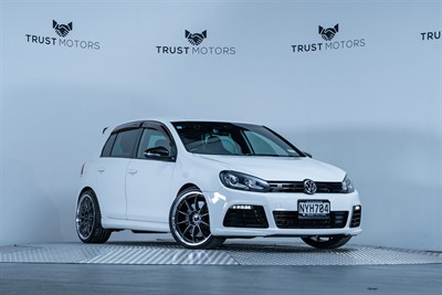 2012 Volkswagen Golf - Thumbnail