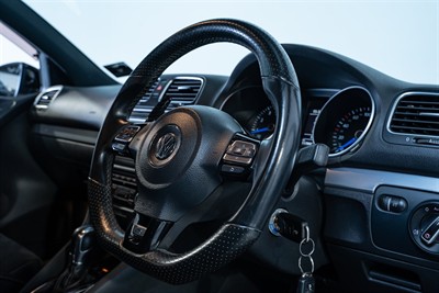 2012 Volkswagen Golf - Thumbnail