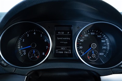 2012 Volkswagen Golf - Thumbnail
