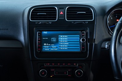 2012 Volkswagen Golf - Thumbnail