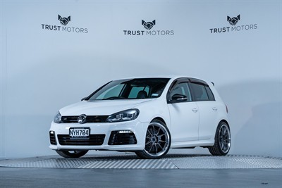 2012 Volkswagen Golf - Thumbnail