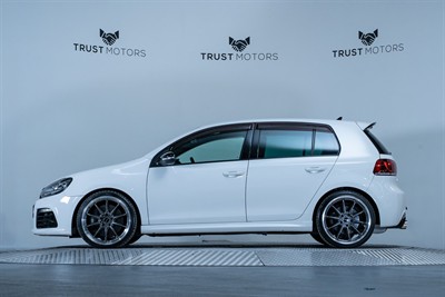2012 Volkswagen Golf - Thumbnail