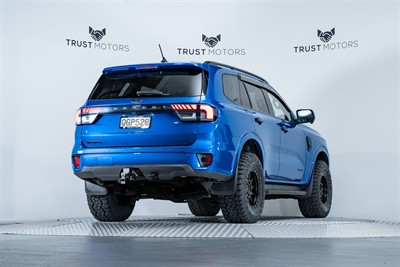 2023 Ford Everest - Thumbnail