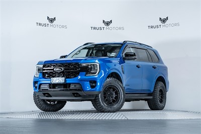 2023 Ford Everest - Thumbnail
