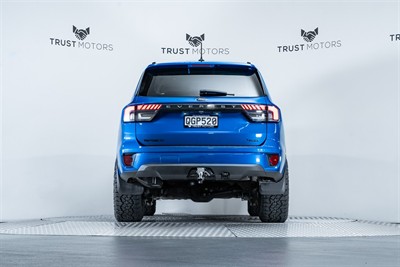 2023 Ford Everest - Thumbnail