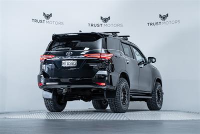 2021 Toyota Fortuner - Thumbnail