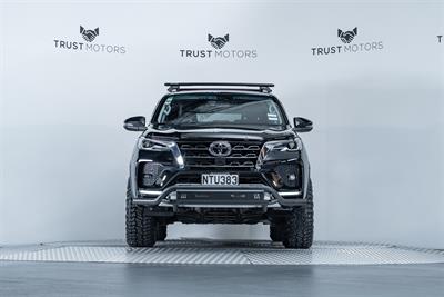 2021 Toyota Fortuner - Thumbnail