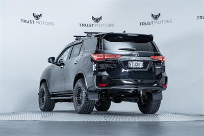 2021 Toyota Fortuner - Thumbnail