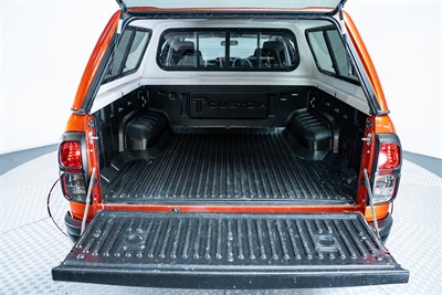 2019 Toyota Hilux - Thumbnail
